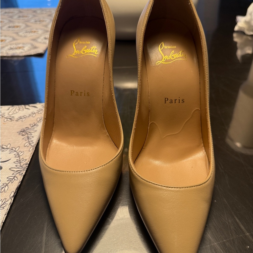 Christian Louboutin Tan Leather Pumps